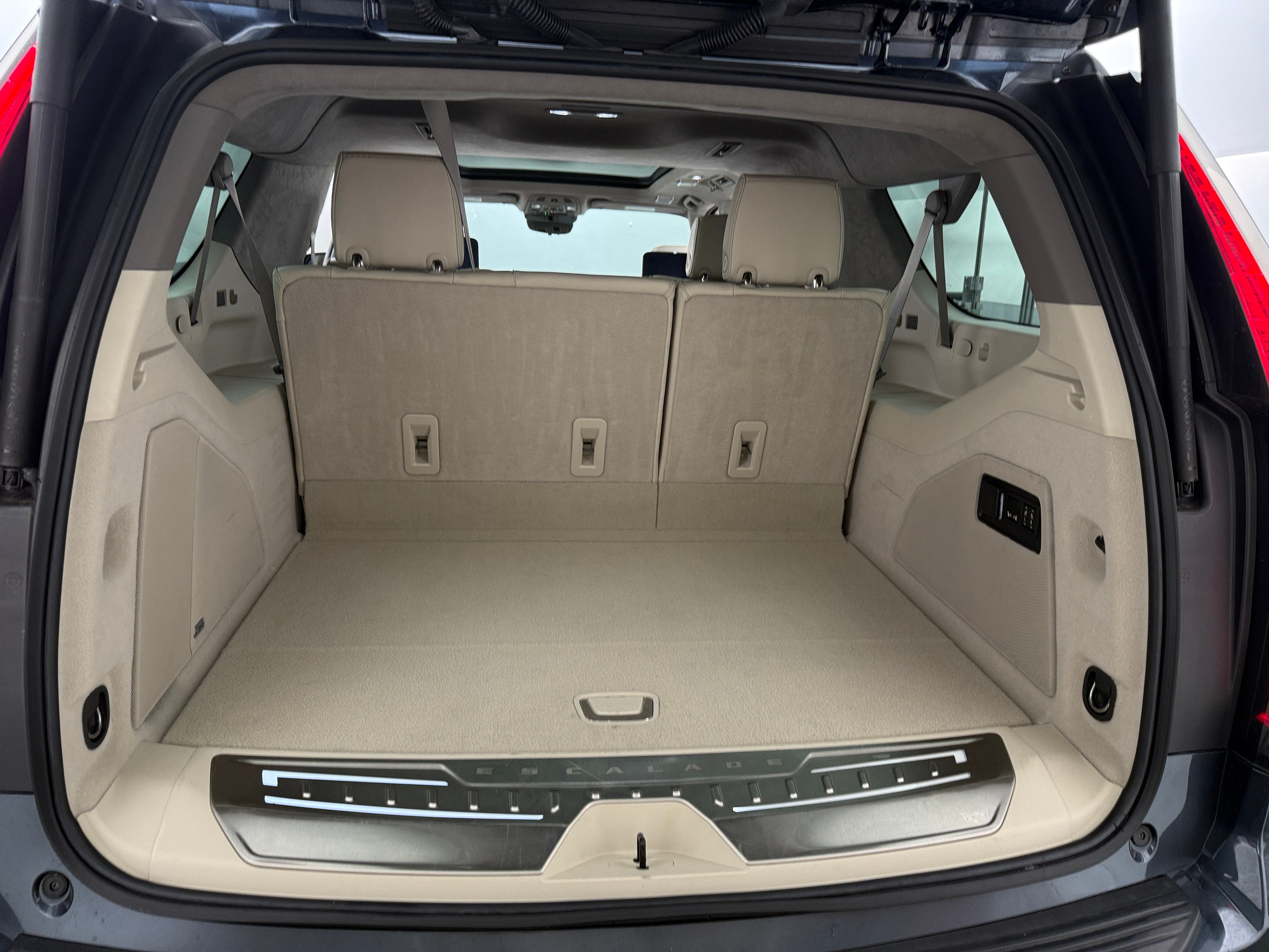 cadillac escalade esv 2021 1GYS3MKL4MR464869 image cadillac escalade esv 2021 1GYS3MKL4MR464869 image